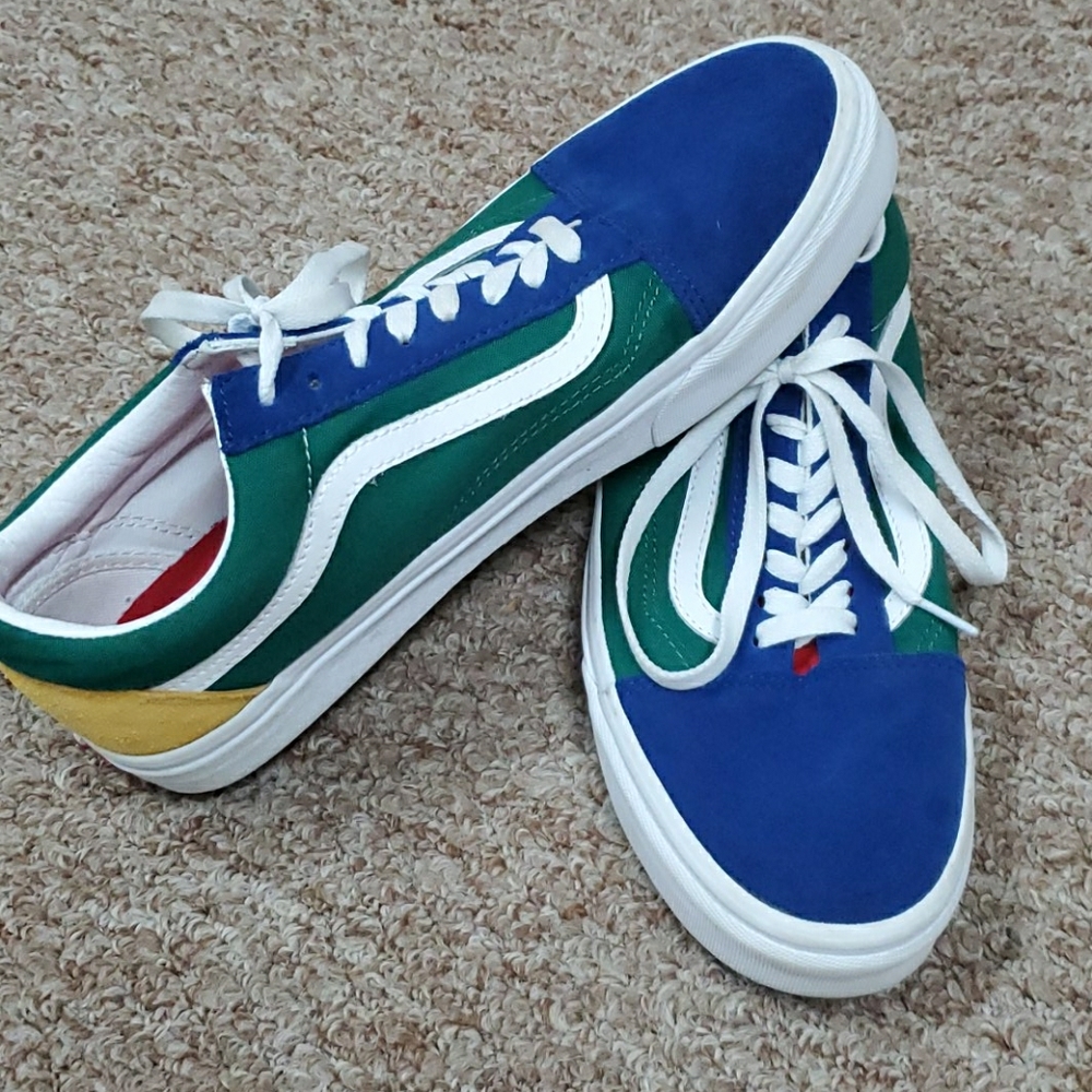 Vans low top yaht shoes